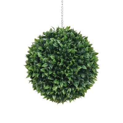 China Presrtved Eco-friendly Plastic Hanging Artificial Topiaty Boxwood Balls For Outdoor Decorative for sale