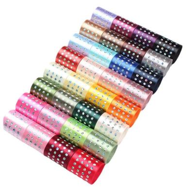 China Einseitiges Diamant-Poly-Satinenband 5 mm-50 mm Polyester-Satinenband zu verkaufen