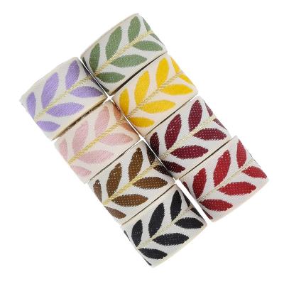 China 25 mm * 2y Jacquard Leaf Ribbon Eco Friendly Weihnachtsband mit Draht zu verkaufen