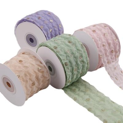 China 50mm Organza Ribbon met Dot Pattern Gold Foil Printed Polyester Organza Ribbon OEM Eco Friendly Te koop