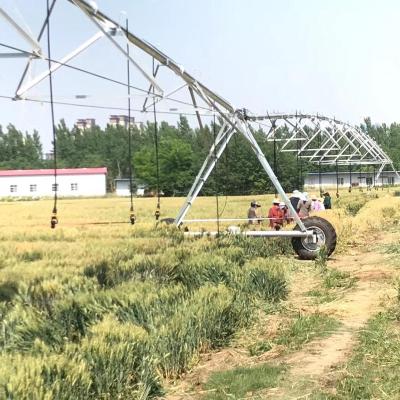 China Anti-Corrosion Agriculture Water Rotary Center Pivot Irrigation System For Peanut for sale