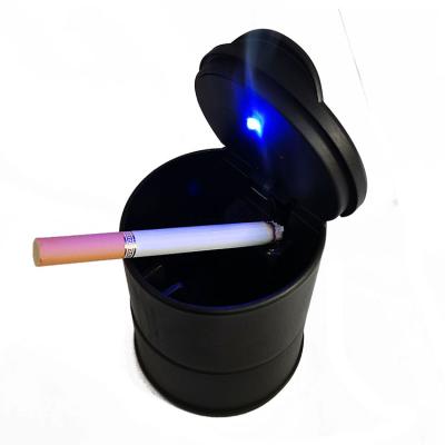 China Environmental friendly factory wholesale china coche cenicero the cheapest car pp plastic ashtray with cover lid and LED light for sale