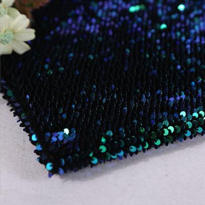 China 2021 Hot Sale Large Sequin Fabric Fluorescent For Dress Semerald Green Sequin Fabric for sale