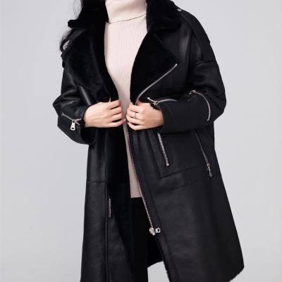 China Breathable Black Color Shearling Shearling Coat, Lambskin Leather Wool Fur Coat For Women for sale