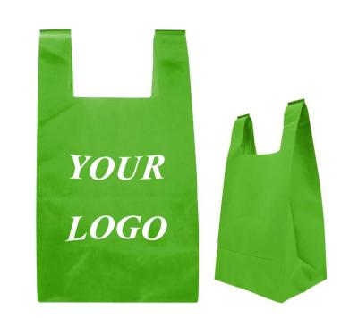 China Recyclable Nonwoven T Shirt Bag 25CM*45CM*12CM Bearing 6-10kg for sale