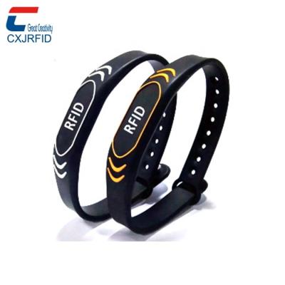 China Free Sample Mini Silicone Wristband Rfid Iso 14443A Mifare 1K Waterproof Silicone Rfid Wristband for sale