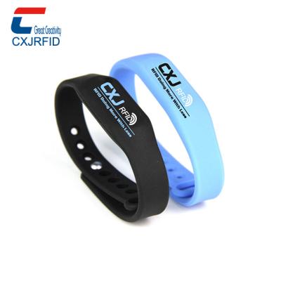 China Silicone NFC NTAG 213 NTAG 215 NTAG 216 RFID Wrist Band Wristband Waterproof/Waterproof Wristband for sale