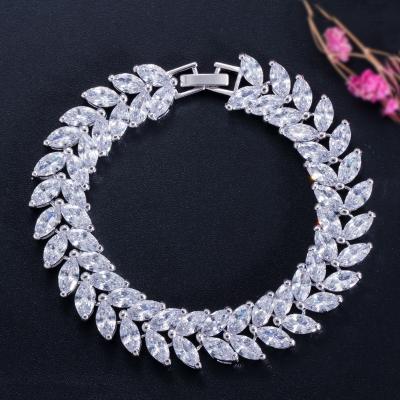 China Lastest Design CLASSIC Luxuary Crystal Chain /Bangle/ Bracelets For Female Crystal Chains 18cm White/Purple/Red/Black Orange 5 Options for sale