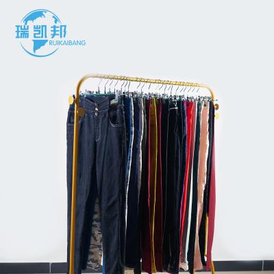 China Polyester / Cotton 2022 Korean Bales Used Clothes Second Hand Clothes For Woman Stretch Leggings for sale