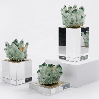 China High-end funky unique luxury crystal ornaments living room office feng shui home decor counter decorative ornaments as gifts for sale