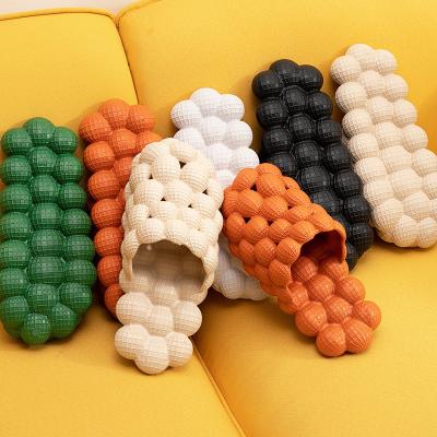 China 2021 Fashion Trend Eva Slipper Women Bubble Slipper Ladies Feature Bubbles Outdoor Casual Slides Woman Slippers Bubble Slides for sale