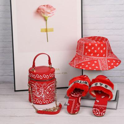 China Latest Fashion Trend Bandana Cashew Flower Handbag and Purse Sets Bags and Shoes Sets Slides and Bag Set for sale