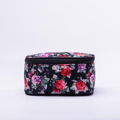 China Fashion hot sale stitched travel cosmetic bags or pockets square shape cotton flower print makeup bag for sale