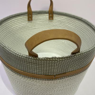 China Tidy Rectangle Wholesale Gift Wicker Storage Basket / Storage Lined Woven Laundry Basket With Handle for sale