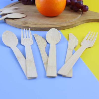 China Disposable Biodegradable Takeaway Wooden Bamboo Cutlery Set Disposable Package for sale