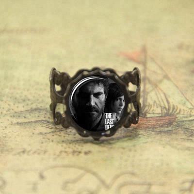 China ALLOY Joel and Ellie Last Ring of Us Gift Gamers Gift Photo Cabochon Glass Ring for sale