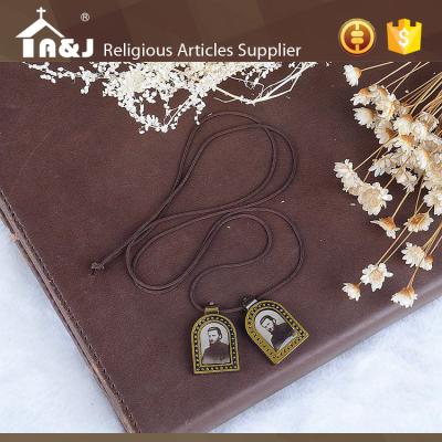 China Newest Promotion AJ Factory Professional Religious Plastic Scapulars Wholesale Scapulars for sale