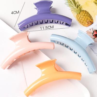 China Newest wholesale solid color hair claw clip fashion hair accessories 12cm large single hair claw clip for sale