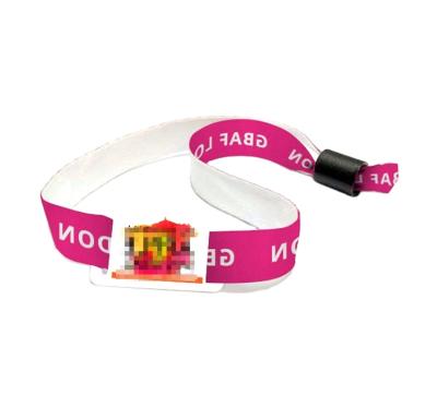 China Waterproof / NFC 13.56MHz 1K Fabric Waterproof Compatible Passive Wristband For Events Celebration for sale