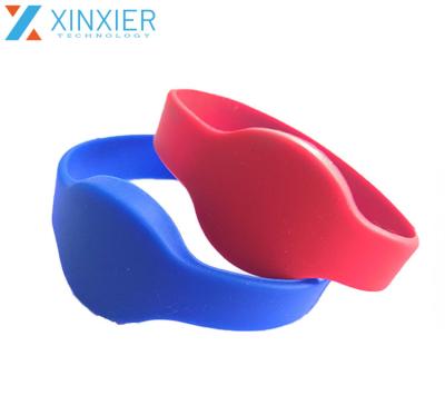 China 213 NFC Custom Waterproof / Waterproof Silicone Programmable Wristband for sale