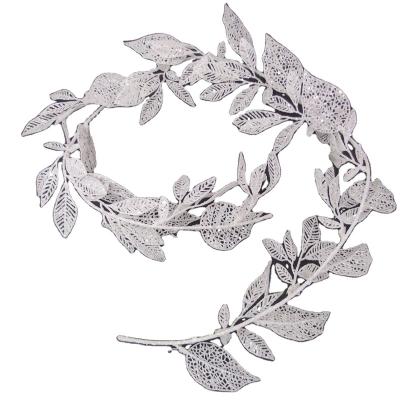 China Garland Decoration Manufacturer Direct Sale Winter Garland White Glitter Plastic Lace Leaves Garland for sale