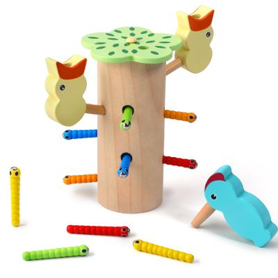 China New top quality environmental protection woodpecker wood magnetic insect game motor training sale catching fine toy for sale