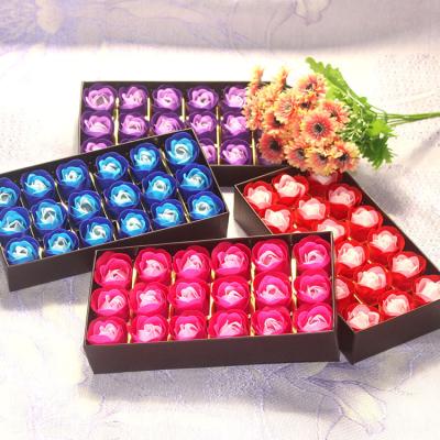 China Valentine's Day Flower Box Christmas Gift Box 18 Roses Soap Flower Disposable Gift Box for sale