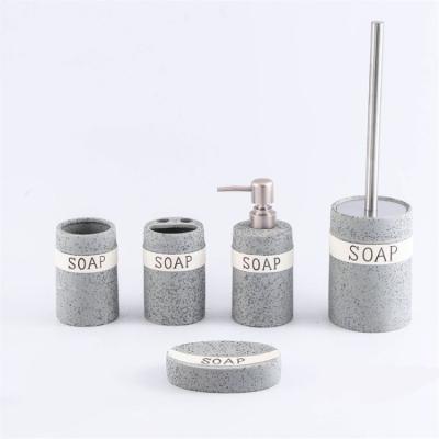 China Simple Design Viable Wholesale Ceramic Accessory 5Pcs Bathroom Set With Colorful Letters for sale