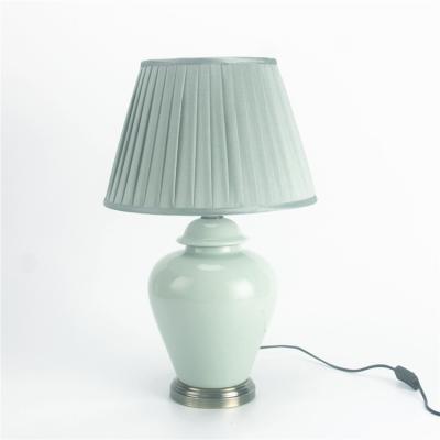 China Wholesale modern home decorative L005 hotel retro ceramic green coffee table lamp for bed side for sale