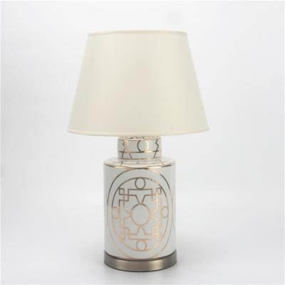 China New Design L001 Modern Luxury Gold Famous Hot Sale Decorative Ceramic Table Lamp Worked for sale