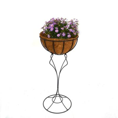 China Indoor and Outdoor Home and Garden Planter Metal Wire Flower Pot Holder Stake Decorative Easily Assembled Free Standing Planter for sale