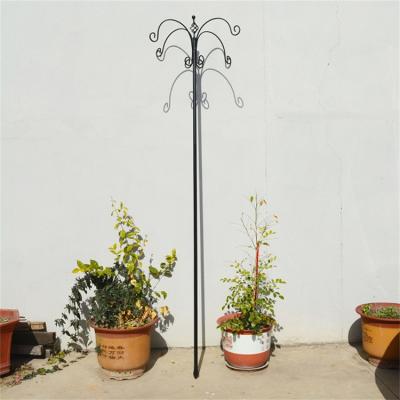 China Easily assembled outdoor decorative hooks for baskets and lantern vases gardening berger Hook for sale