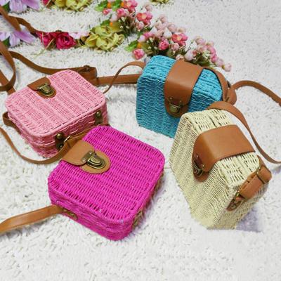 China 100% 100% Handmade Handcrafted Woven Rattan Bag CIA Summer Casual Purse 2019 Gypsies Handbag Square Flap Bali Beach Shoulder Bag for sale