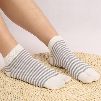 China Hot Sale QUICK DRY Crew Multi Color Striped Print Yoga Toes Sock 2 Toe Socks for sale