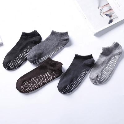 China Newest Style Anti Slip Custom Sports Anti Slip Socks Breathable Eco-friendly Sock QUICK DRY for sale