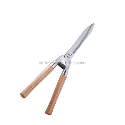 China Anti-Slip Handle Manual Hedge Shears Clippers With Professional Wavy Blade for sale