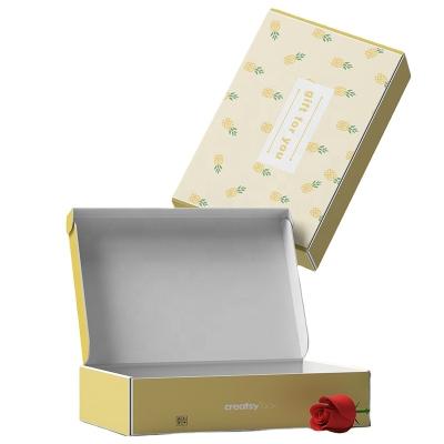 China Recyclable Custom Logo Yellow Corrugated Paper Box For Clothes for sale