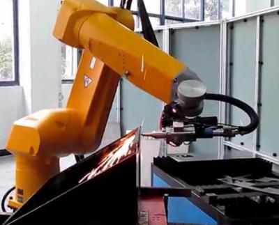 China Máquina del CNC del robot del revestimiento del laser del automóvil 3d, proceso del metal de Heet en venta