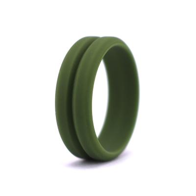 China Custom casual/sporty silicone rings for men, safety rubber wedding band, athletic ring for active men for sale