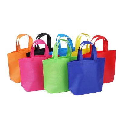 China Fashion Shopping Recyclable Folding Buckle Handle Saled Recyclable Ultrasonic Nonwoven Bag for sale