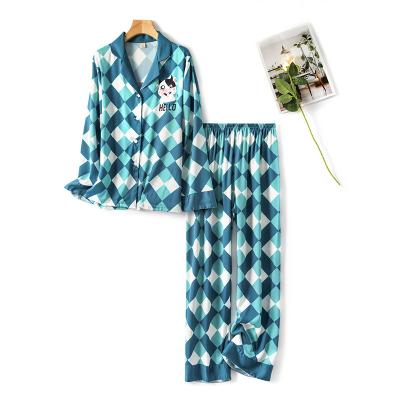 China 2022 Luxury Women's New Arrival Designer Fashion Cartoon Printing Satin QUICK DRY Custom Pajamas Luxury Sleepwear for sale