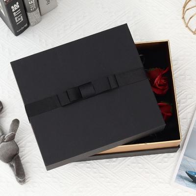 China Full Disposable Luxury Free Design Telescope Flower Gift Packaging Black Gift Box for sale