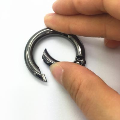 China Environmental Friendly Zinc Alloy Spring Clip Eco-friendly Door O Ring Snap Hook Clasp Buckle Around Carabiner for sale