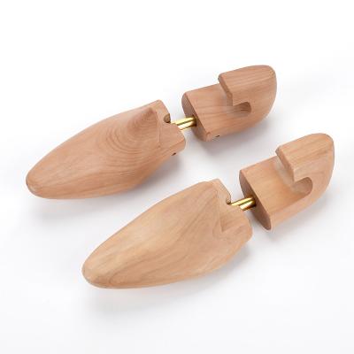 China Protect Hot Sale Wood Shoe Trees Cedar or Wood Climbing Tree Shoe Tree for Men and Women for sale