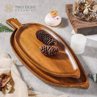 China Sustainable High Quality Wood Tray Leaf Shaped Acacia Bamboo Wood Charger Plate Cake Dish Serving Trays For Food Snack for sale