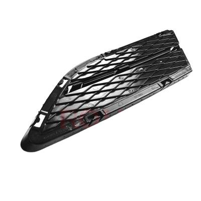 China Diamond automobile replacement parts diamond ABS auto front radiator grille for E90 LCI right side 51117138418 for sale