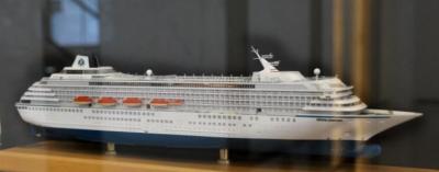 China Exquisite Disney Cruise Model Crystal Serenity Cruise Ship Shaped , Offset Printing for sale