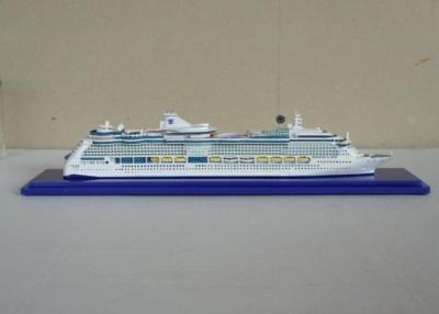 China Scale 1:1200 Radiance Of The Seas Royal Caribbean Cruise Ship Models , Handcrafted Model Ships for sale