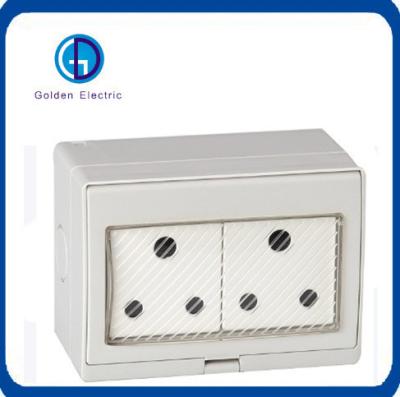 China IP55 16A/250V wandwaterdicht elektrisch stopcontact voor woonruimte/algemeen gebruik Te koop