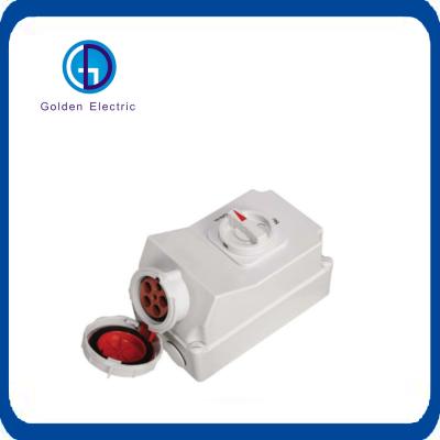 China 220V IP44 Water Resistant Switched Interlocked Socket 32A With Real Time Detection for sale